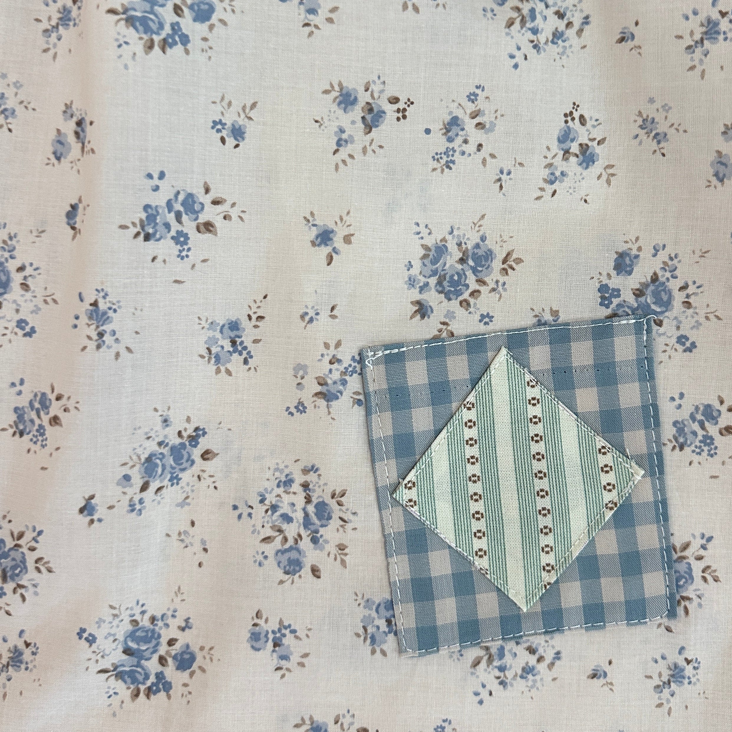 BokHee Blouse | Tiny Blue Roses