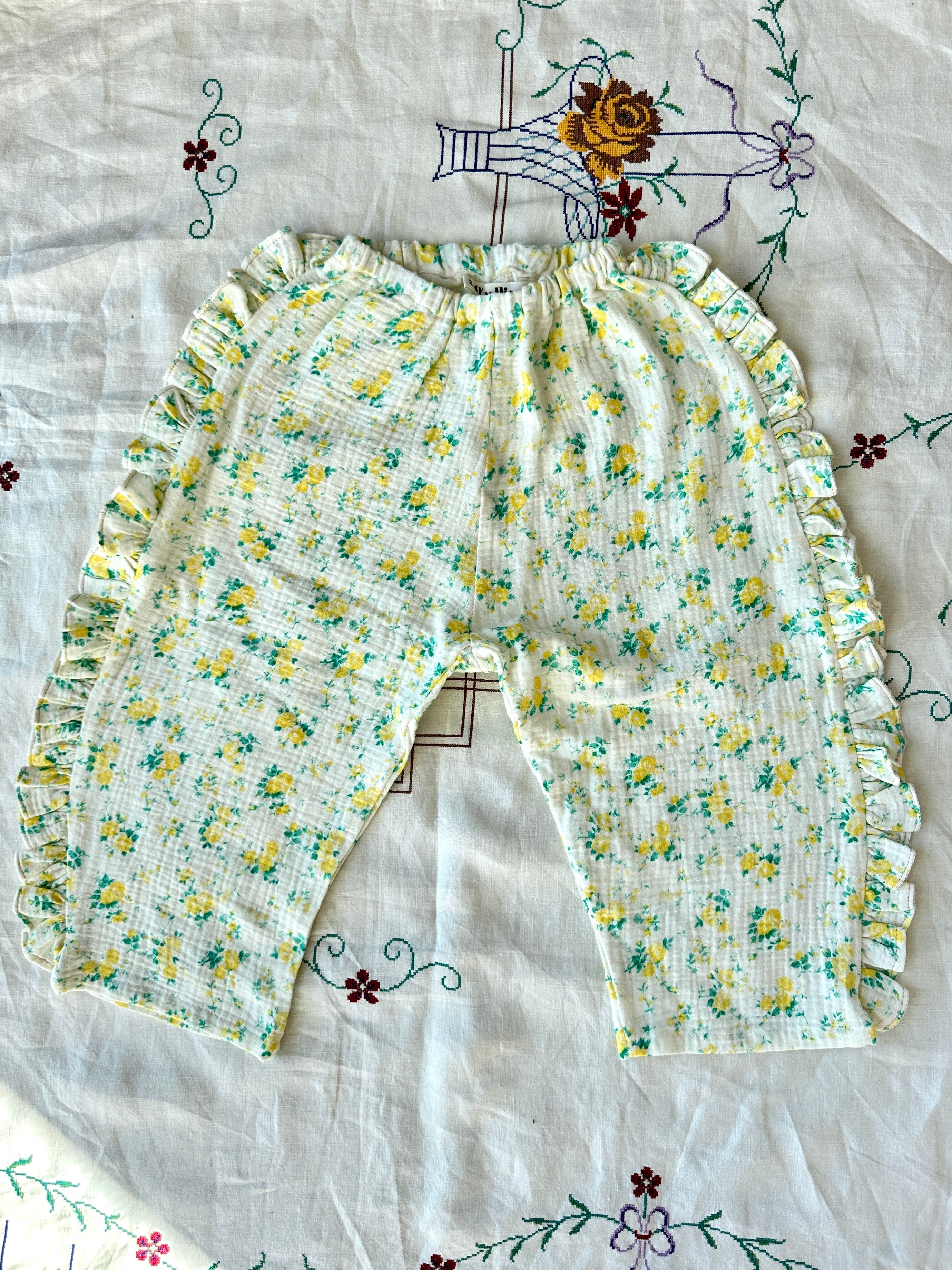 Gojengee Pants- Buttercup Ruffle