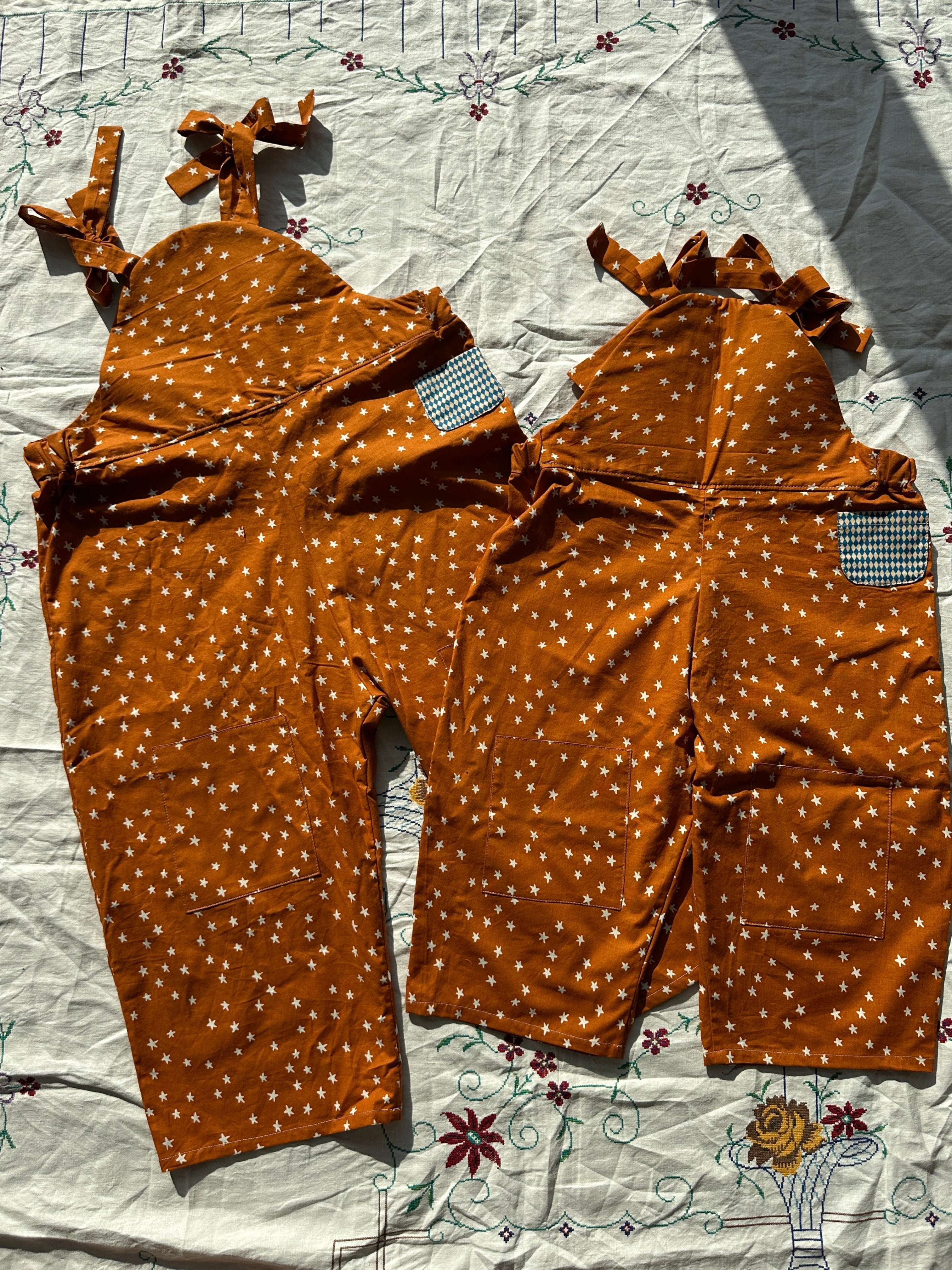 Dome Romper :  twinkle little stars.