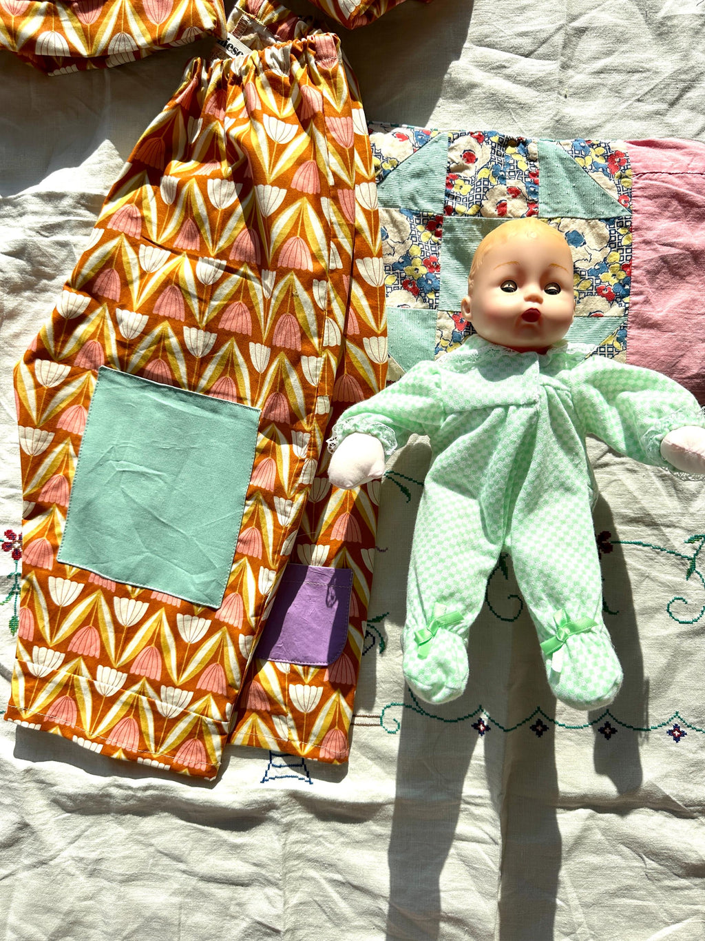 Gojengee Pants: Patchwork Retro Tulip.