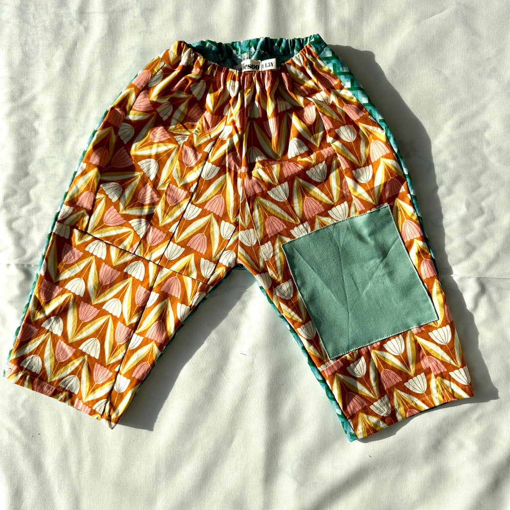 Gojengee Pants: Patchwork Retro Tulip.