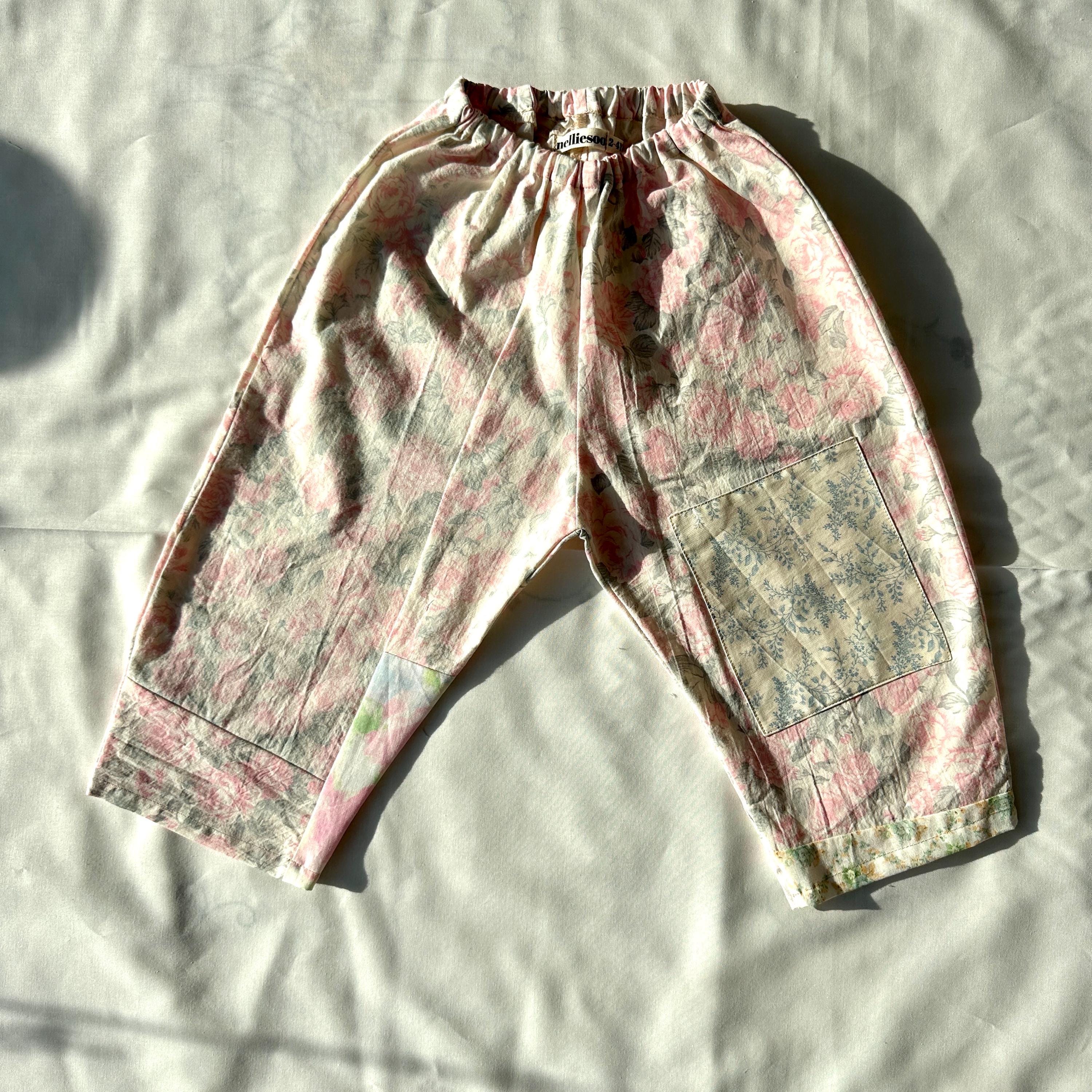 Gojengee pants.