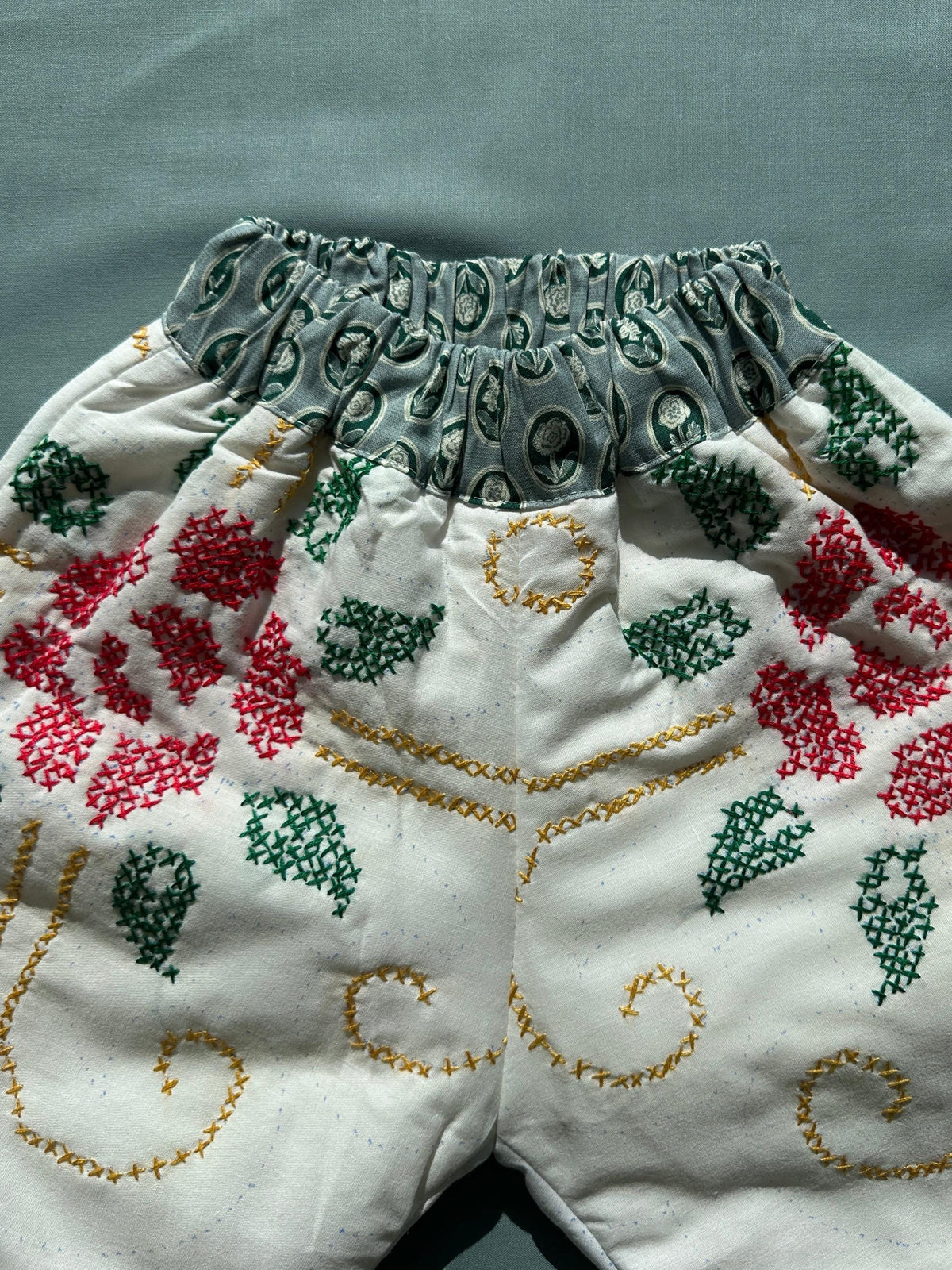 Quilt Gojengee Pants- Red Rose Cross-Stitch